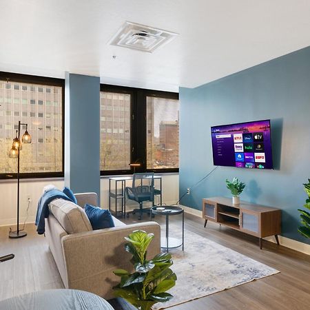Vibrant Luxury Prime Location 24-7 Onsite Parking Gym Lounge Apartment Pittsburgh Exterior photo